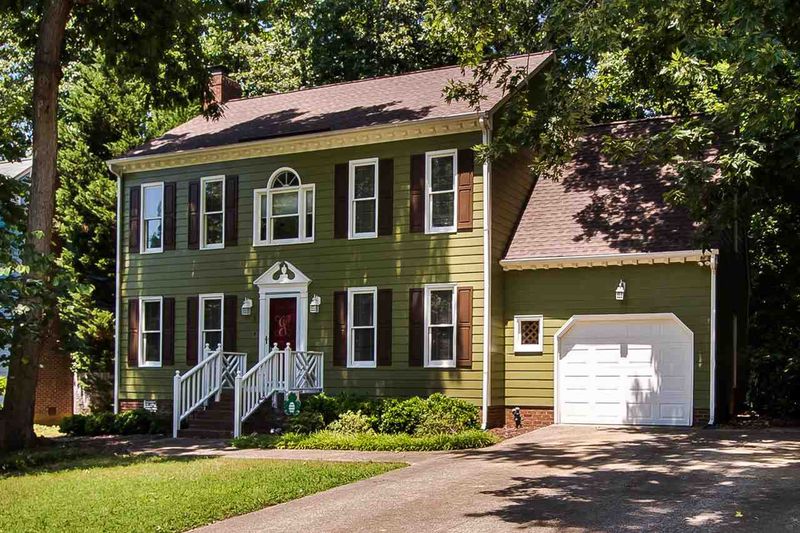5 Warbler Ln, Durham, NC 27712