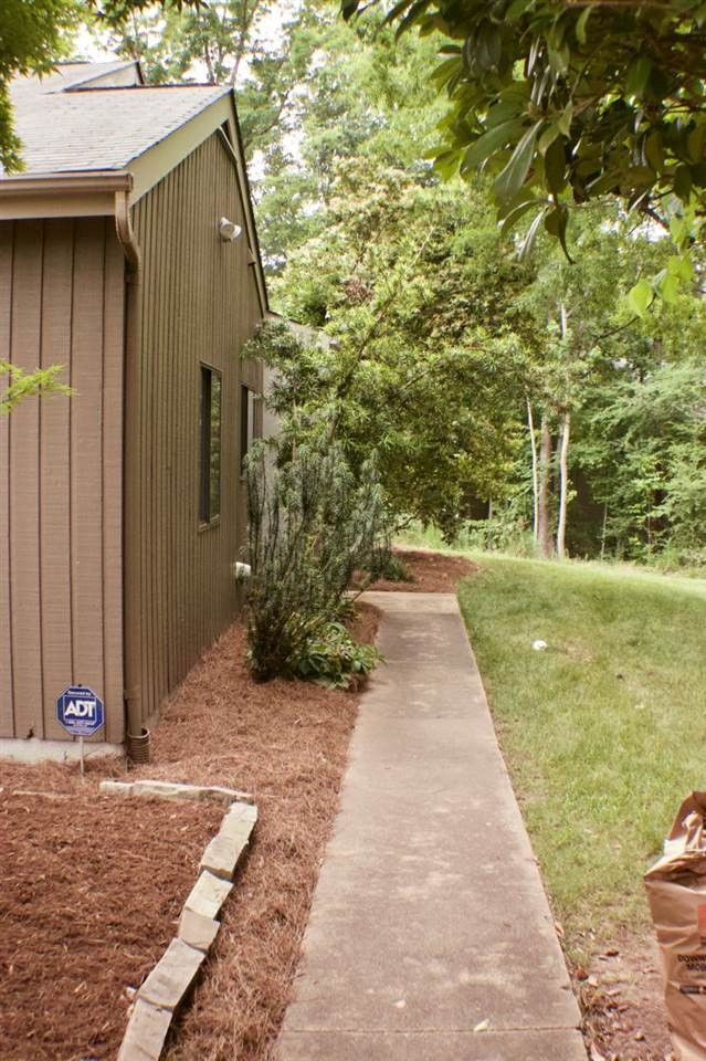 5 Wellesley Pl, Chapel Hill, NC 27517