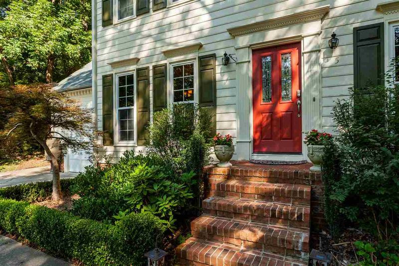 5 Wheatstone Ct, Durham, NC 27712