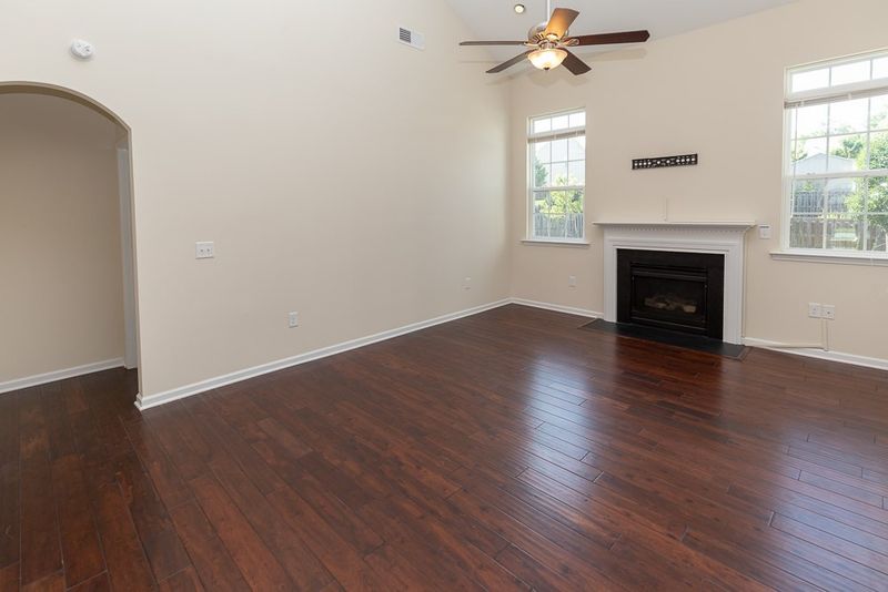 5 White Willow Ct, Durham, NC 27703