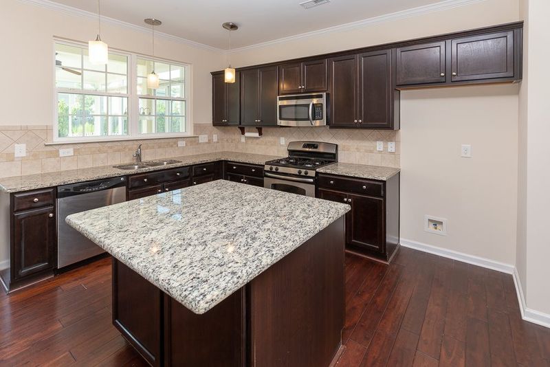 5 White Willow Ct, Durham, NC 27703