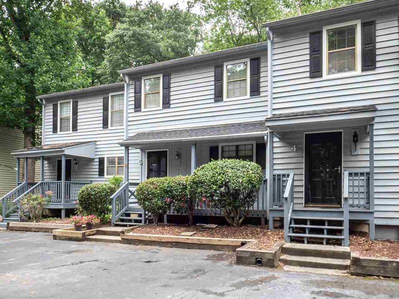 5 Willow Bridge Dr, Durham, NC 27707