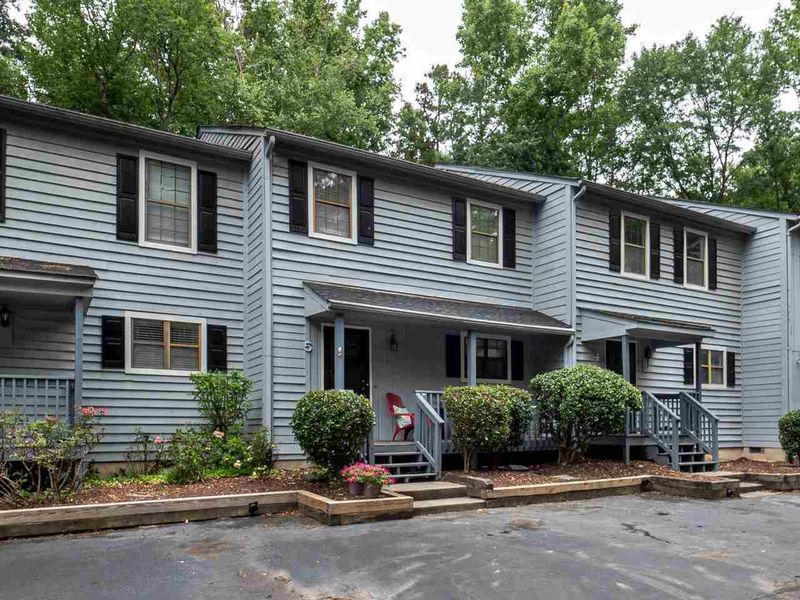 5 Willow Bridge Dr, Durham, NC 27707