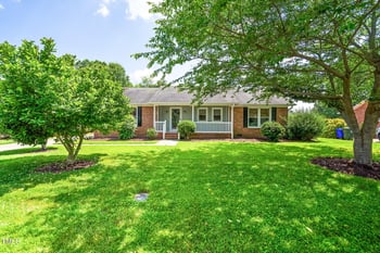 5 Windsor Pl, Mebane, NC 27302