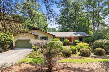 50 Indian Trl, Sanford, NC 27332