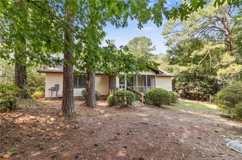 50 Indian Trl, Sanford, NC 27332