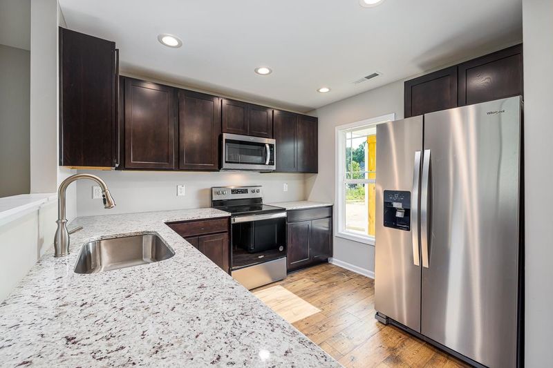 50 Longleaf Pine St, Clayton, NC 27527