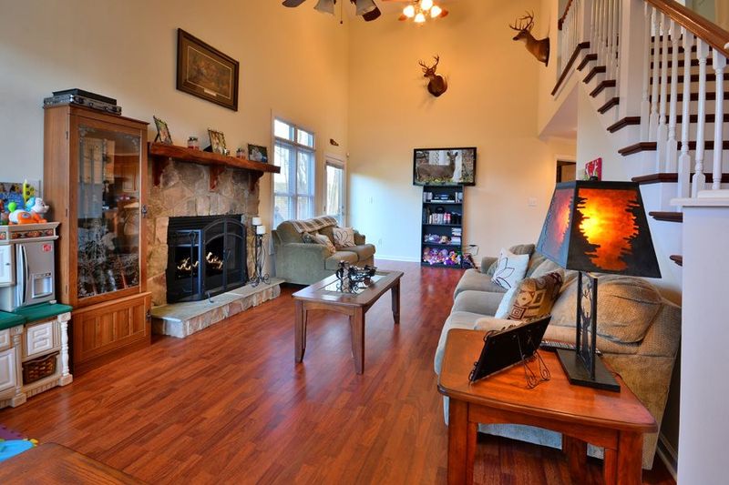 50 Meadow Ln, Franklinton, NC 27525