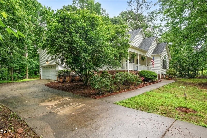 50 Peggy Ct, Raleigh, NC 27603