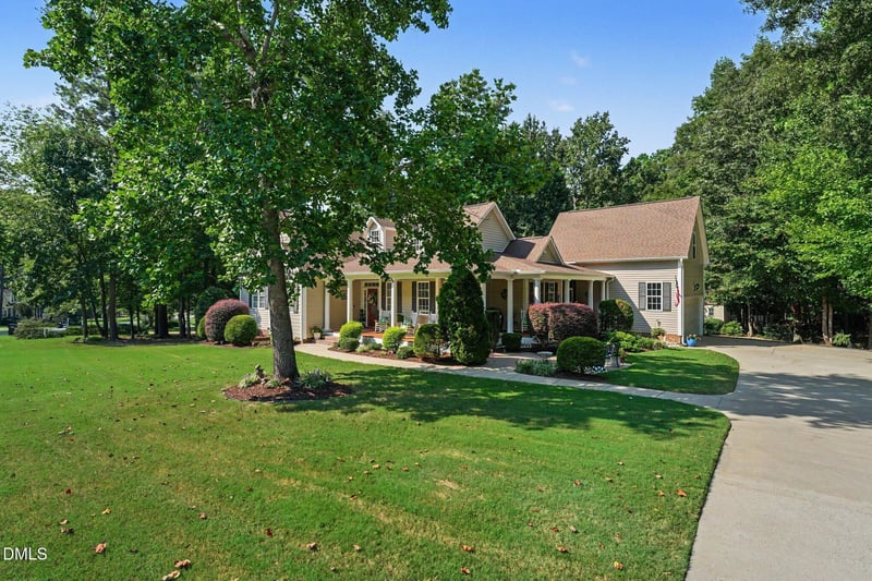 50 Regulator Dr, Clayton, NC 27520