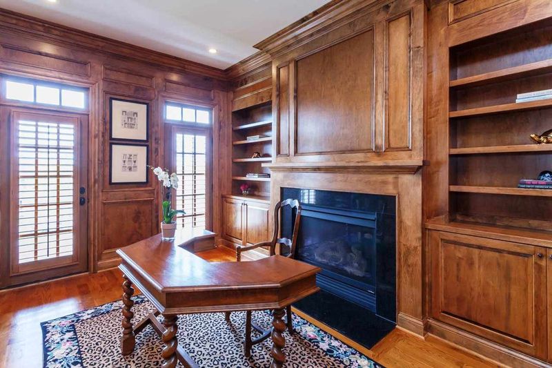 50 Rolling Meadows Ln, Chapel Hill, NC 27517