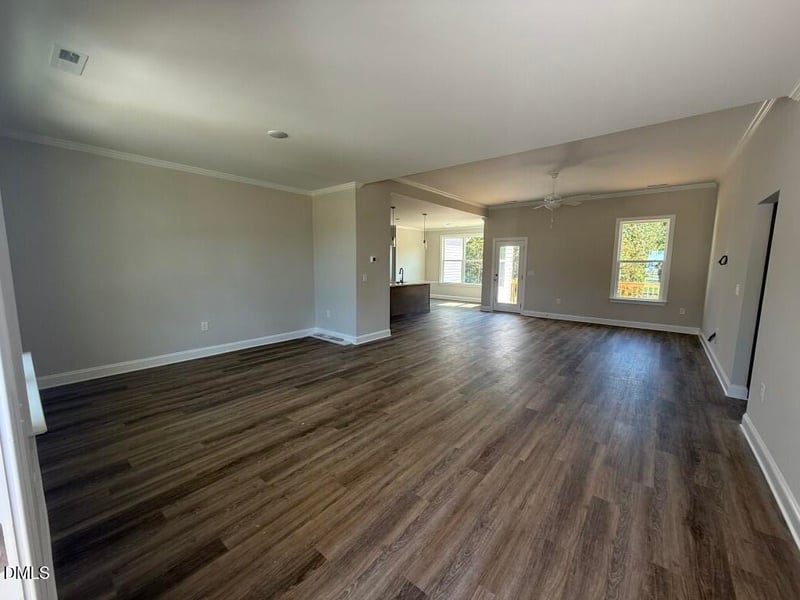 50 Uptown Ct, Zebulon, NC 27597