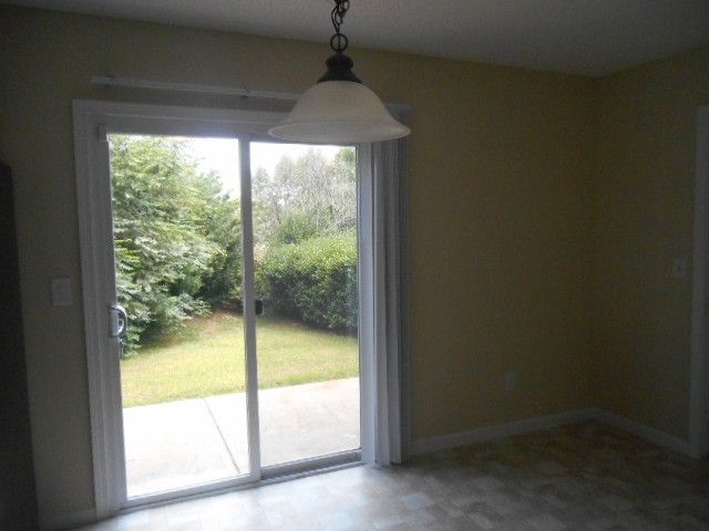 50 Valleyfield Dr, Clayton, NC 27527