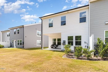 500 Barrington Row Ave, Zebulon, NC 27597