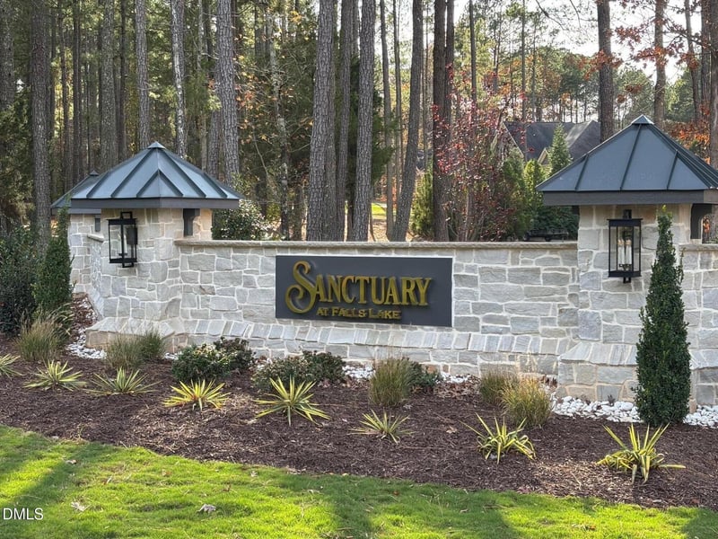 500 Falcon Nest Ct, Raleigh, NC 27614