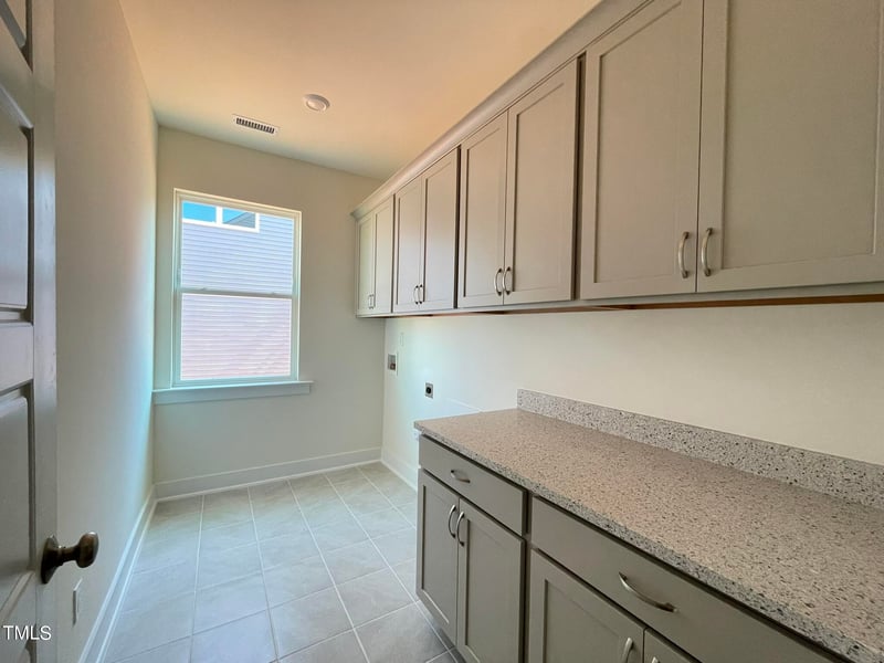 500 Glenwyck Ct, Fuquay Varina, NC 27526