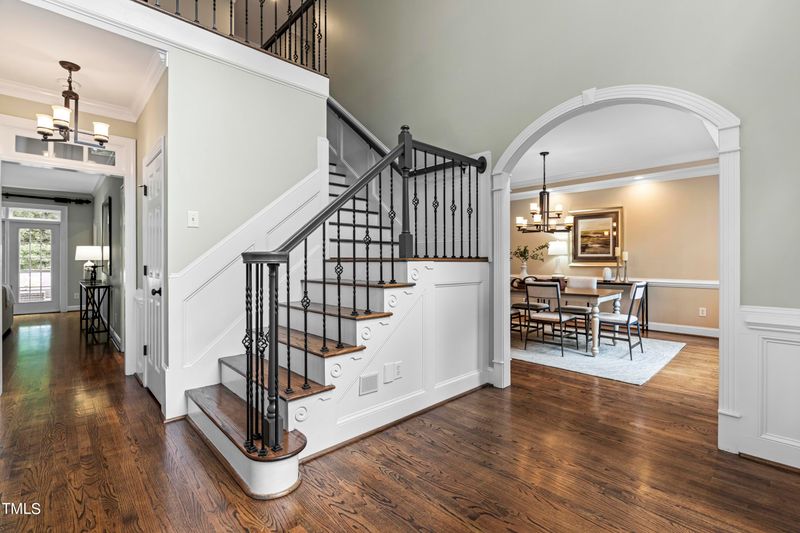 500 Greyfriars Ln, Cary, NC 27518