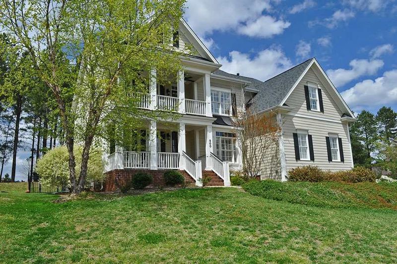 500 Hallburg Ct, Wake Forest, NC 27587