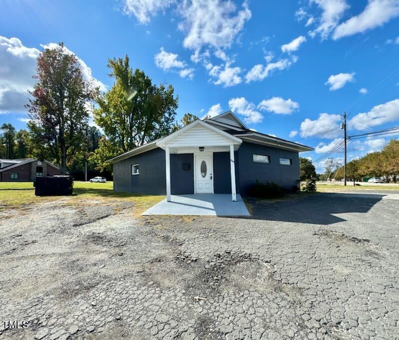 500 Leasburg Rd, Roxboro, NC 27573