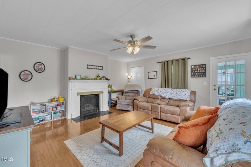 500 Main St, Four Oaks, NC 27524