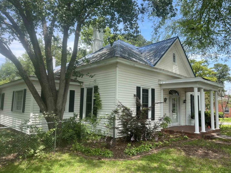 500 S Mckay Ave, Dunn, NC 28334