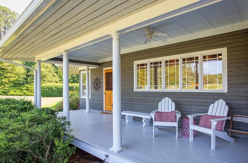 500 Meadow Rn, Chapel Hill, NC 27517
