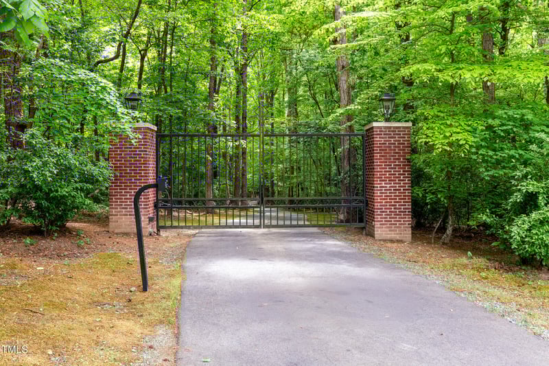 500 Old Greensboro Rd, Chapel Hill, NC 27516