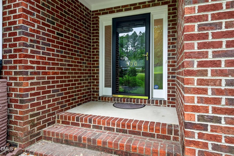 500 Parishgate Cir, Fuquay Varina, NC 27526