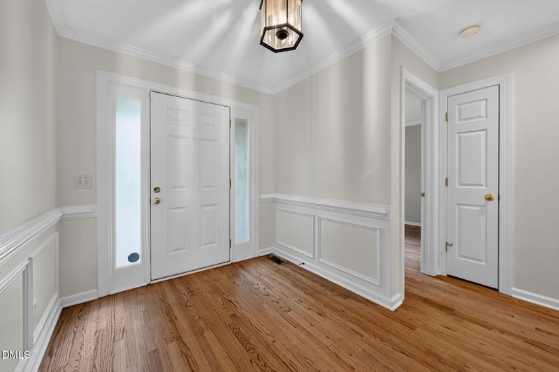 500 Parishgate Cir, Fuquay Varina, NC 27526