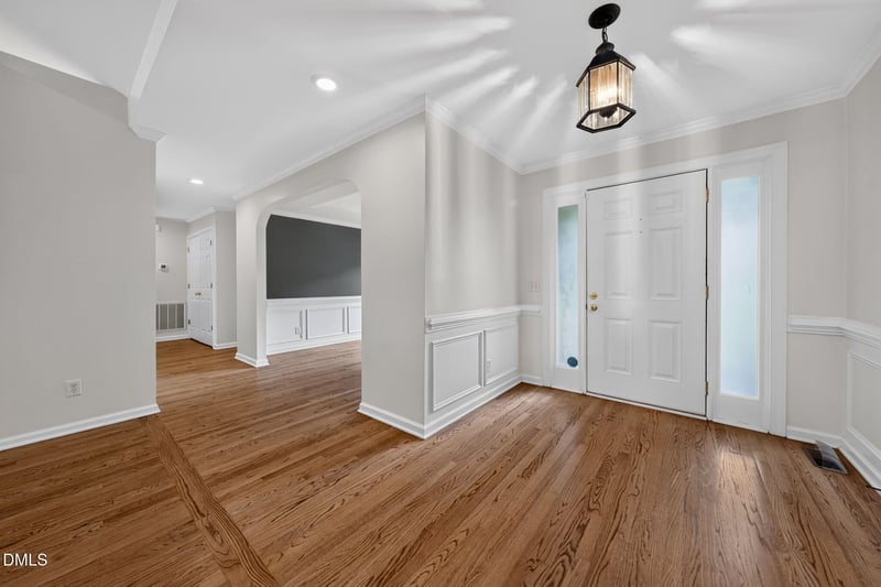 500 Parishgate Cir, Fuquay Varina, NC 27526