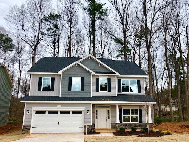500 Richlands Cliff Dr, Youngsville, NC 27596