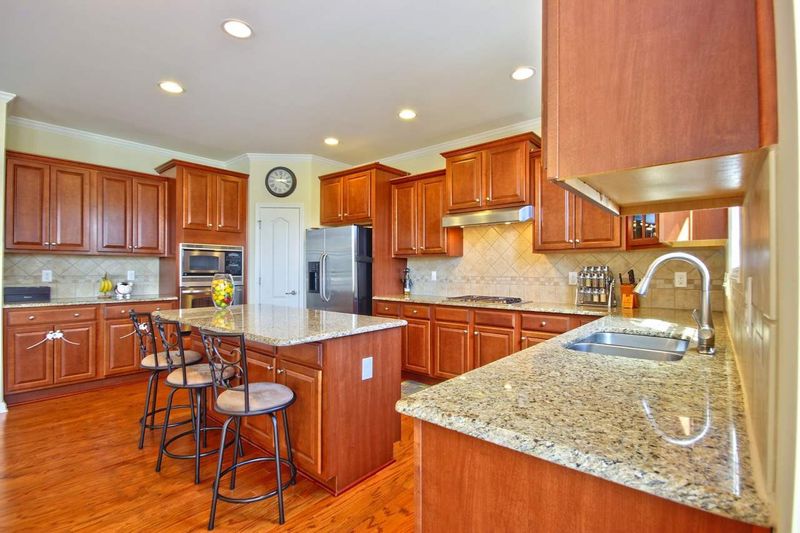 500 Sandy Whispers Pl, Cary, NC 27519