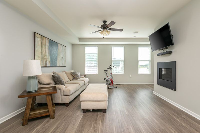 500 Skymont Dr, Holly Springs, NC 27540