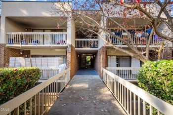 500 Umstead  #103 E, Chapel Hill, NC 27516