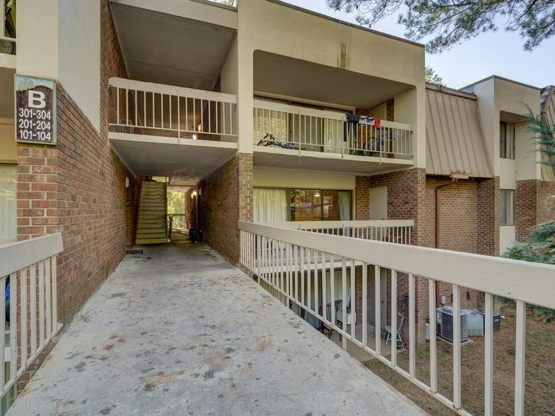 500 Umstead #204B, Chapel Hill, NC 28365
