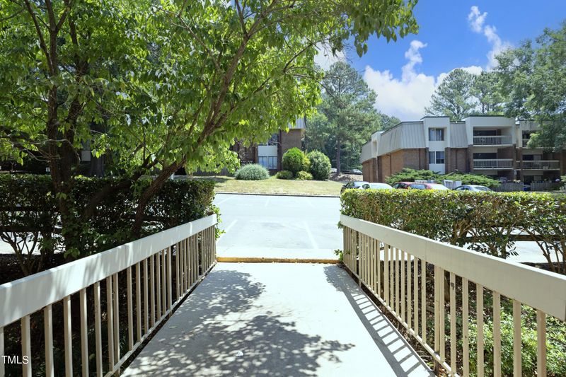500 Umstead Dr #101 E, Chapel Hill, NC 27516