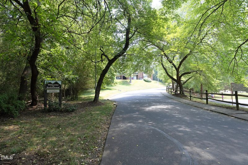 500 Umstead Dr #101 E, Chapel Hill, NC 27516