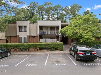 500 Umstead Dr #103 E, Chapel Hill, NC 27516