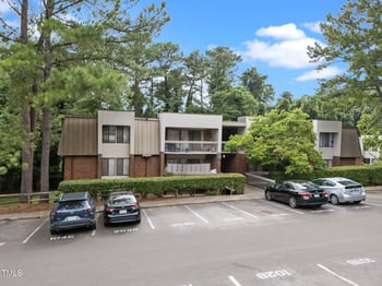 500 Umstead Dr #103 E, Chapel Hill, NC 27516
