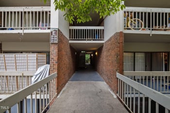500 Umstead Dr #103 E, Chapel Hill, NC 27516