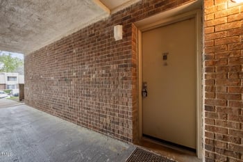 500 Umstead Dr #103c, Chapel Hill, NC 27516