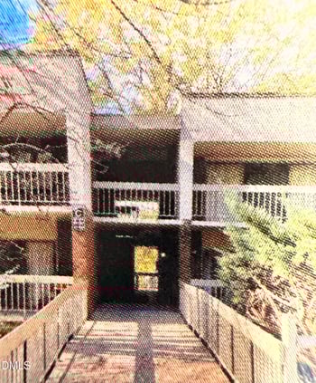 500 Umstead Dr #104, Chapel Hill, NC 27516