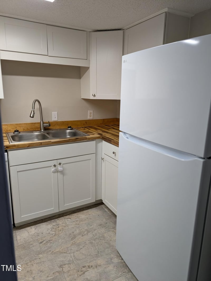 500 Umstead Dr #105d, Chapel Hill, NC 27516