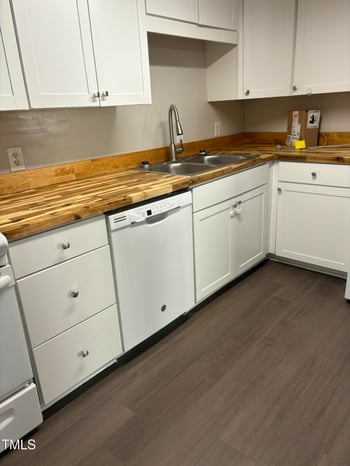 500 Umstead Dr #105d, Chapel Hill, NC 27516