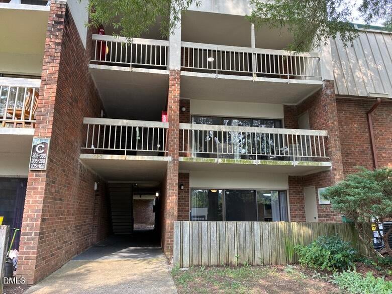 500 Umstead Dr #106-c, Chapel Hill, NC 27516