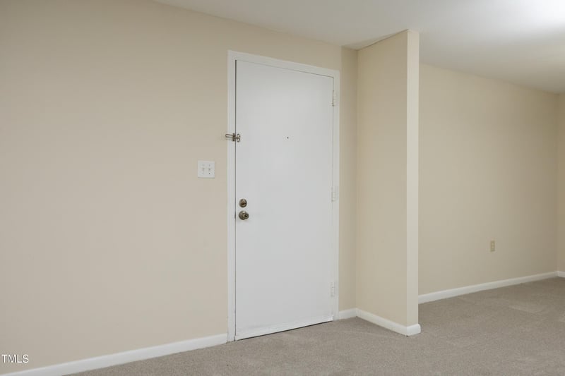 500 Umstead Dr #108 B, Chapel Hill, NC 27514