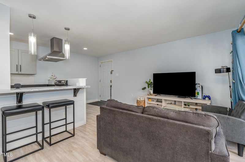 500 Umstead Dr #203, Chapel Hill, NC 27516