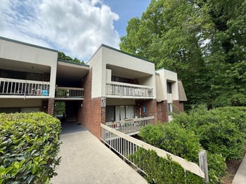 500 Umstead Dr #208, Chapel Hill, NC 27516