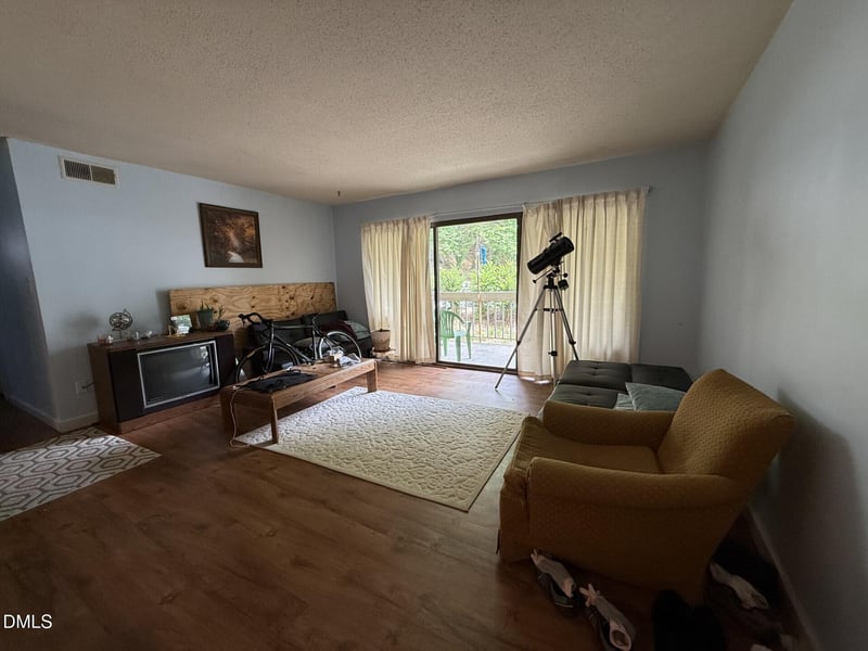 500 Umstead Dr #208, Chapel Hill, NC 27516