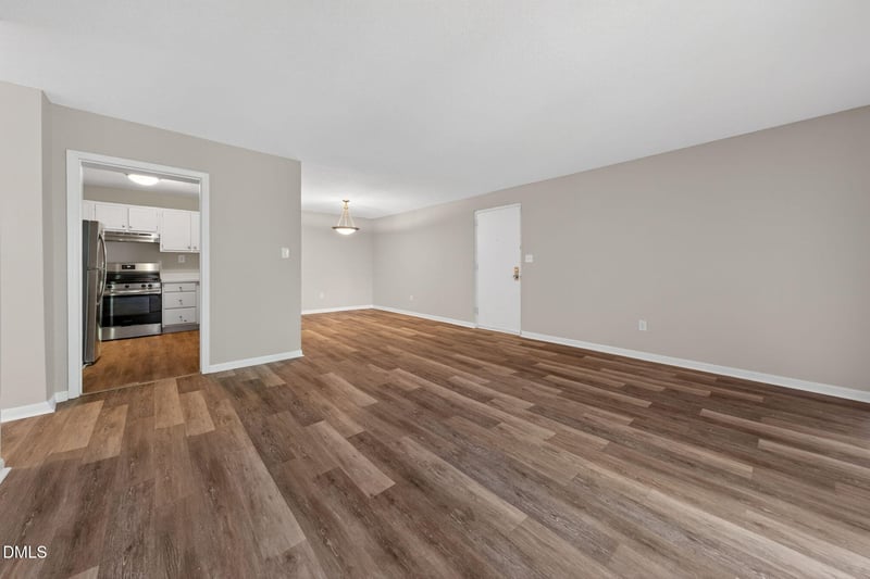 500 Umstead Dr #303e, Chapel Hill, NC 27516